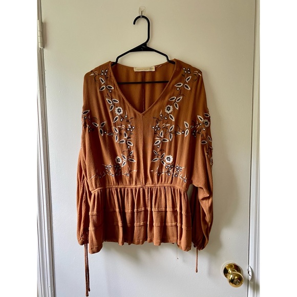 magnolia south Tops - XL Embroidered Boutique Blouse